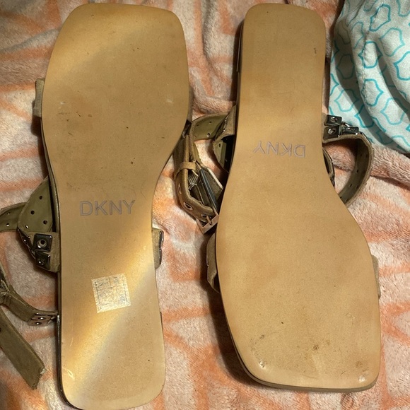 Brand new DKNY sandals, size 10. Worn once in house, take these beauties home! - Picture 8 of 8